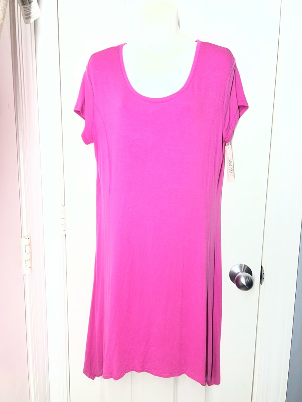 Gilligan & O'Malley Hot Pink Scoop Neck Short Sleeve Dress